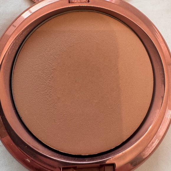 Auth.✅ MAC Cosmetic Bronzer in shade “Light Golden”🌞 - Picture 3 of 5